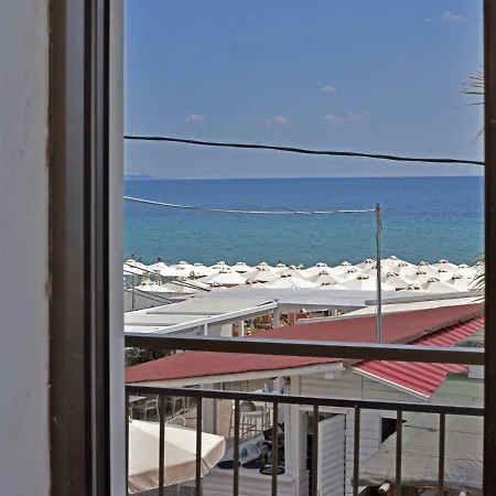 Alexandros Seaview Apartment *