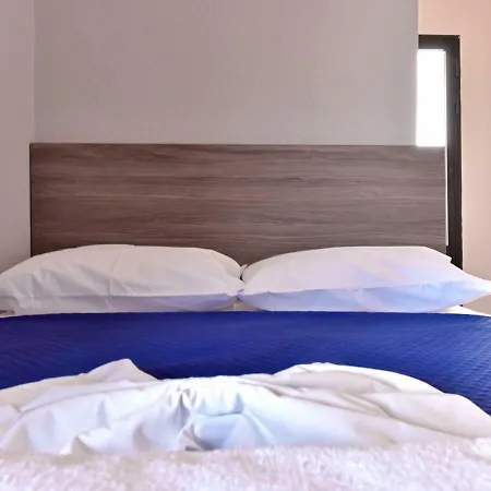 Alexandros Seaview Apartment *