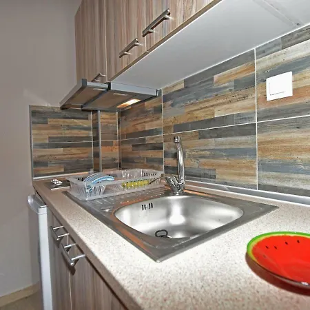 Alexandros Seaview Apartment *